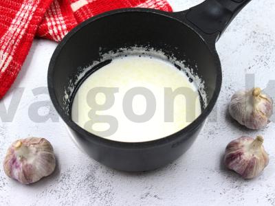 Penne rigate su grietinėlės padažu Žingsnis 3