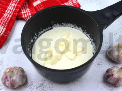 Penne rigate su grietinėlės padažu Žingsnis 4