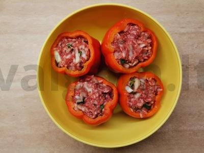 Mikrobangų krosnelėje įdarytos paprikos Žingsnis 3