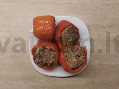 Mikrobangų krosnelėje įdarytos paprikos pagrindine nuotrauka