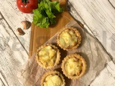 Julienne "Kreminės" tartaletės pagrindine nuotrauka