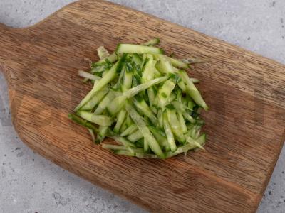 Salotos "Caro džiaugsmas" su kalmarais ir krevetėmis Žingsnis 1