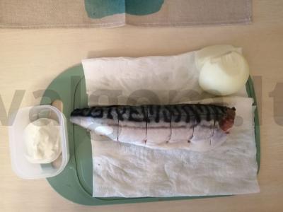 Skumbrė, kepta grietinėje Žingsnis 1