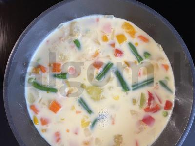 Omletas su daržovių mišiniu Žingsnis 4