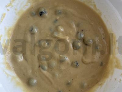 Avinžirnių blyneliai su uogomis Žingsnis 3