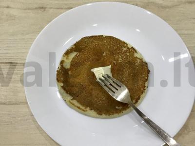 Pūkuoti blyneliai ant kefyro Žingsnis 8