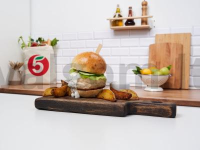 Graikiškas mėsainis pagrindine nuotrauka