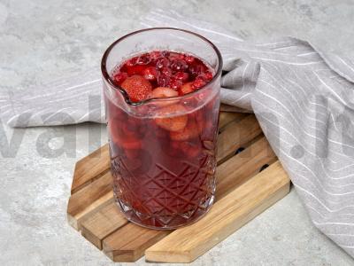 Braškių ir spanguolių kompotas Žingsnis 2