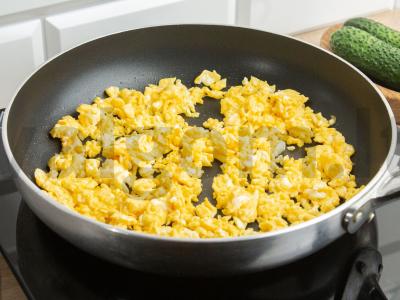 Salotos boltuška su virta žuvimi Žingsnis 3