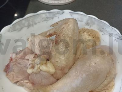 Lengva vištienos sriuba su makaronais ir daržovėmis Žingsnis 1