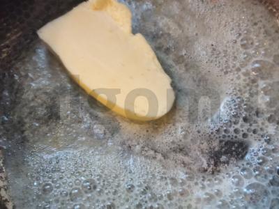Kreminiai Burfi saldainiai su riešutais Žingsnis 1