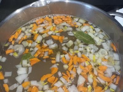 Lengva vištienos sriuba su makaronais ir daržovėmis Žingsnis 5