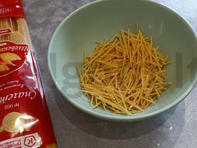 Lengva vištienos sriuba su makaronais ir daržovėmis Žingsnis 7