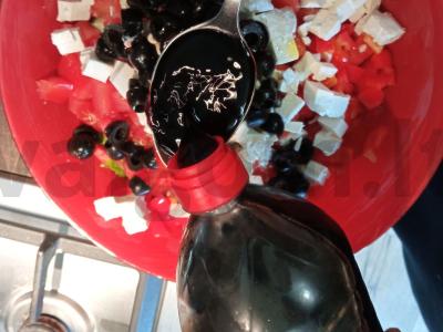 Graikiškos salotos su Provanso žolelėmis Žingsnis 10