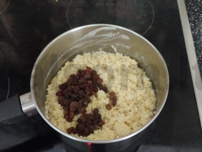 Ypatinga kviečių košė ant skaidrinto pieno Žingsnis 3