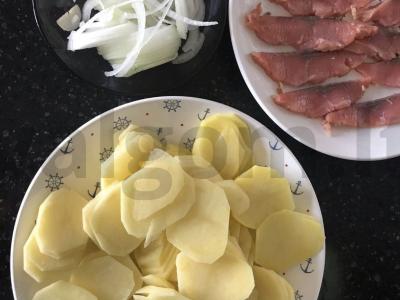 Bulvių ir žuvies pyragas Žingsnis 1