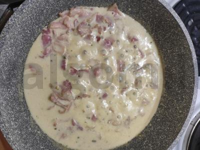 Naminiai makaronai carbonara su šonine Žingsnis 3