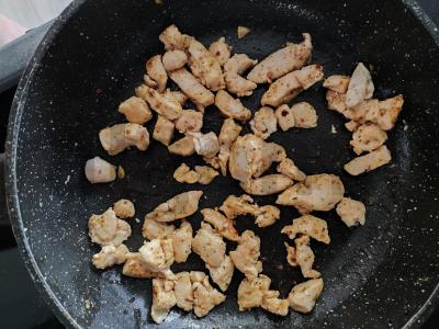 Makaronai su pomidorų padažu Žingsnis 2
