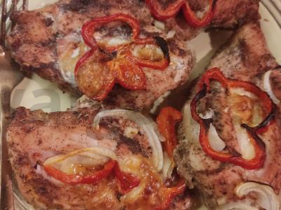 Vištienos filė su kumpiu ir sūriu, marinuota adžikoje pagrindine nuotrauka