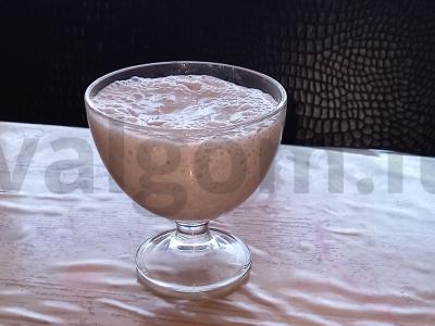 Vaisių ir uogų kokteilis "Malinka" pagrindine nuotrauka