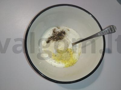 Sveikos vištienos kepenėlių salotos Žingsnis 1