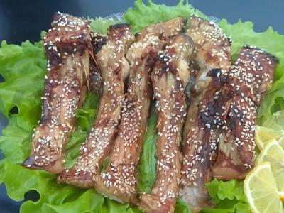 Medaus ir sojos padaže keptas karpis pagrindine nuotrauka