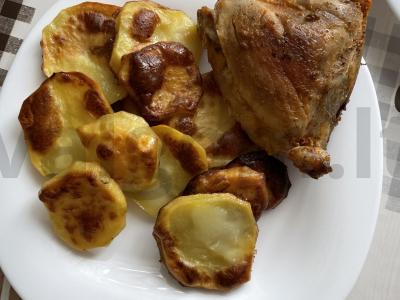 Bulvės ir mėsa kaip vaikystėje. pagrindine nuotrauka