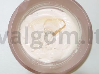 Želė tortas su uogomis ir grietinėle Žingsnis 3