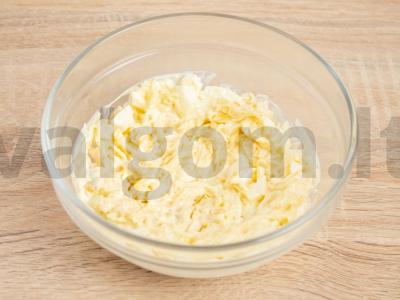 Kiaušiniais ir sūriu įdaryti blyneliai Žingsnis 2