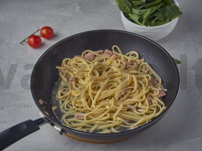 Makaronai su tunu ir špinatais Žingsnis 3