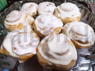 Cinnabon bandelės su maskarpone pagrindine nuotrauka