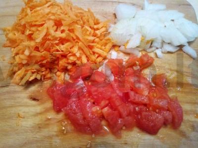 Švelnūs kalakutienos kukuliai su ryžiais pomidorų padaže Žingsnis 2