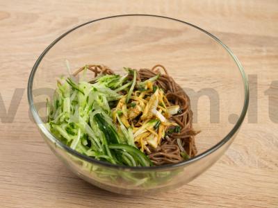 Soba su agurkais Žingsnis 3