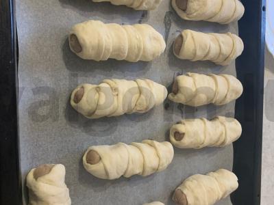 Dešrelės iš kvietinių miltų mielinės tešlos Žingsnis 9