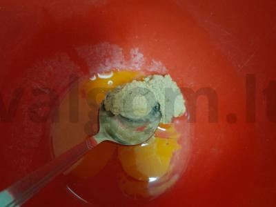 Naminis majonezas su linų sėmenų aliejumi Žingsnis 1