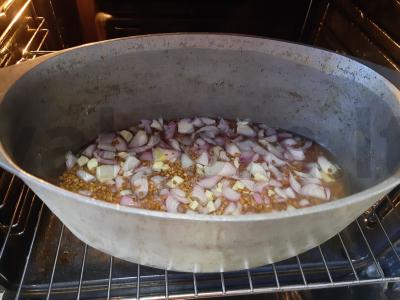 Grikiai su svogūnais keptuvėje Žingsnis 5
