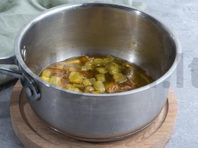 Mandarinų, cukinijų ir apelsinų uogienė Žingsnis 1