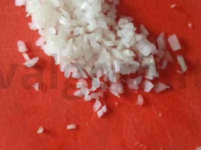 Vištienos kepenėlių paplotėliai su svogūnais ant grietinės Žingsnis 3