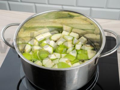 Bulvių košė su cukinija ir obuoliais Žingsnis 4