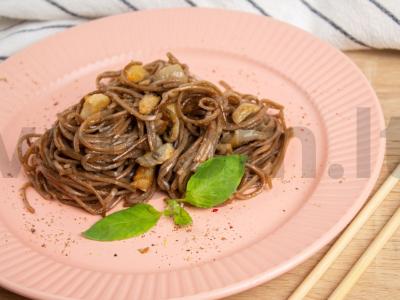 Aštri soba su grybais pagrindine nuotrauka