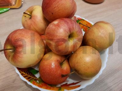 Saldūs obuolių trupiniai Žingsnis 1