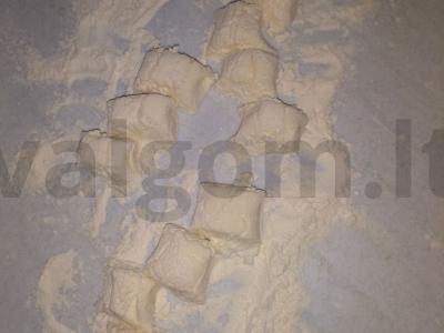 Lėtapėdžiai su vaniliniu grietinėlės padažu Žingsnis 3