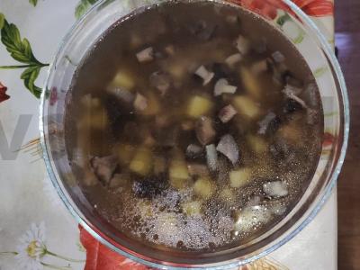 Grybų sriuba pagrindine nuotrauka