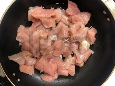 Vištienos krūtinėlė su vermišeliais Žingsnis 1