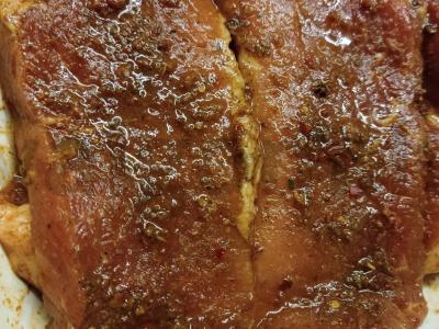 Orkaitėje keptas smulkintas kiaulienos šnicelis Žingsnis 1