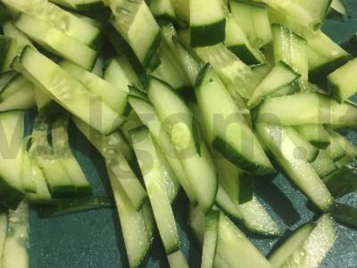 Salotos "Delicious" su rūkyta vištiena ir daržovėmis Žingsnis 1