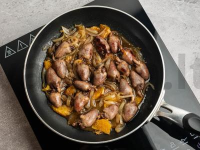 Vištienos širdelės su medumi ir mandarinais Žingsnis 3