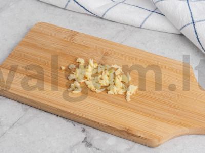 Bulvių košė su jogurtu, tahini ir česnakais Žingsnis 2