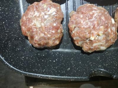 Hamburgeris "Lėkštėje" Žingsnis 3