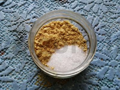 Naminės garstyčios ant agurkų sūrymo Žingsnis 1